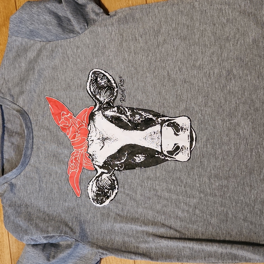 Small women's tshirt